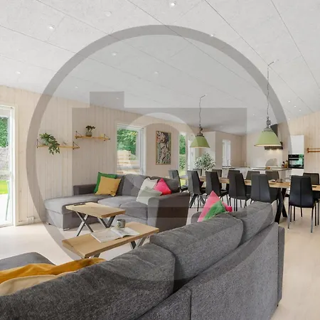 5 Bedroom Amazing In Prázdninový dům