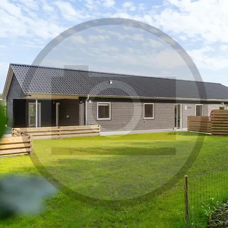 5 Bedroom Amazing In Glesborg