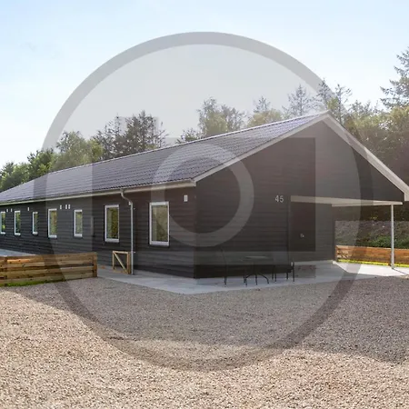 5 Bedroom Amazing In Prázdninový dům Glesborg